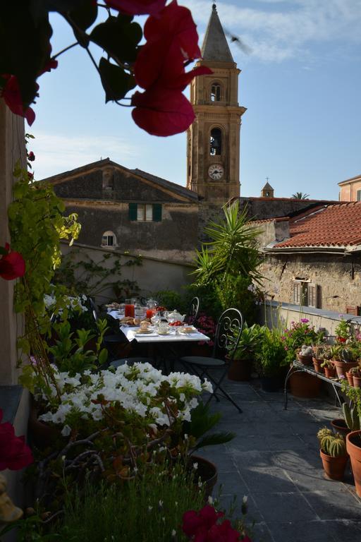 La Terrazza Di Vico Olivi B&B Ventimiglia Exterior foto